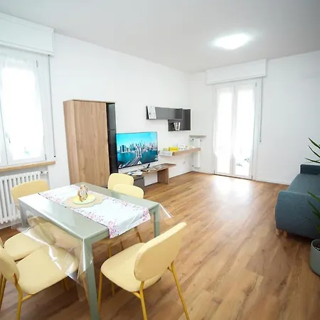 Tra Parma E Rez Appartement *