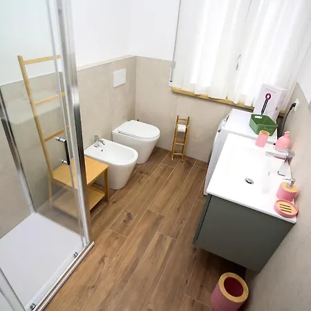 Tra Parma E Rez Appartement